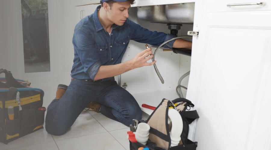 Expert burst pipe repair services in Holiday, FL